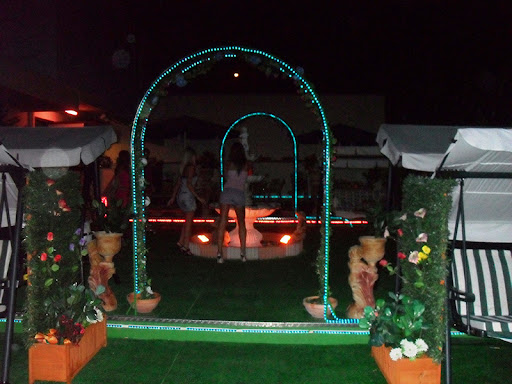 impero primo night club giardino esterno